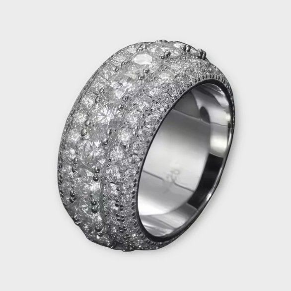 Single Row Moissanite Ring